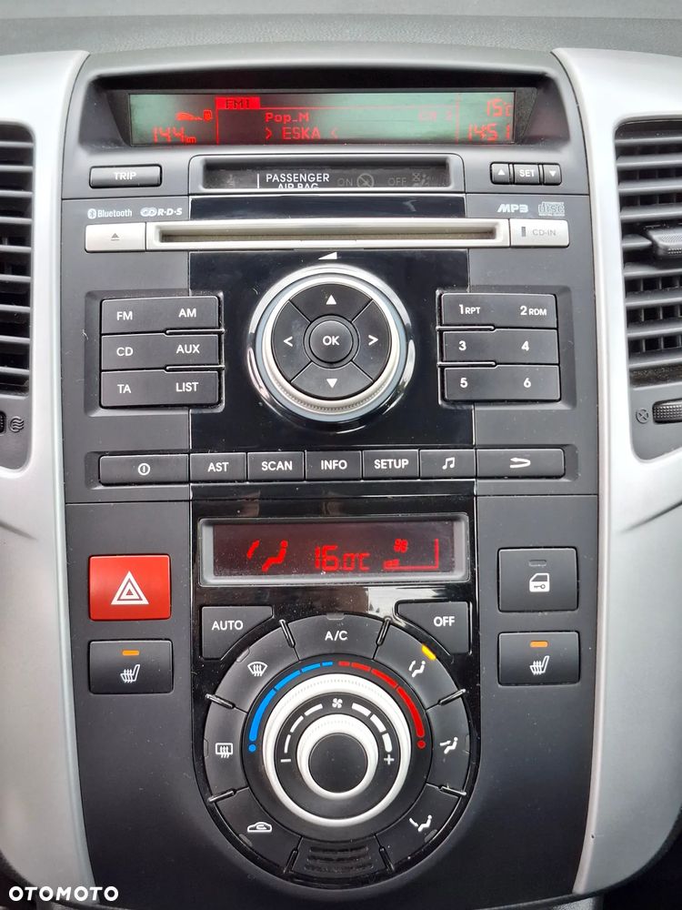 Kia Venga 1.4 CVVT Business Line - 26