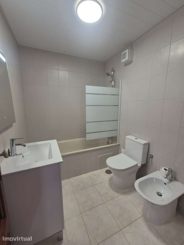Apartamento T2 para Arrendamento – Centro da Vila da Lousã - Grande imagem: 4/7