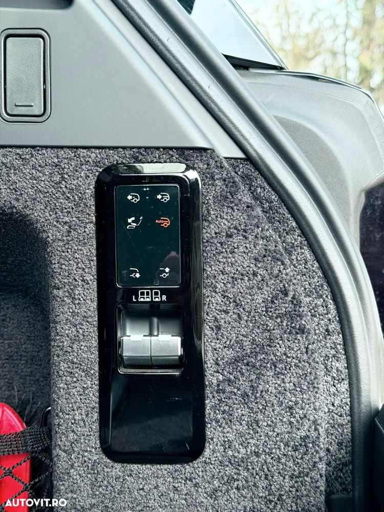 Land Rover Range Rover - 16