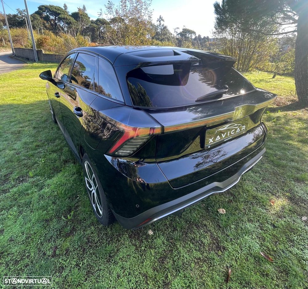 MG MG4 64 kWh Luxury - 5