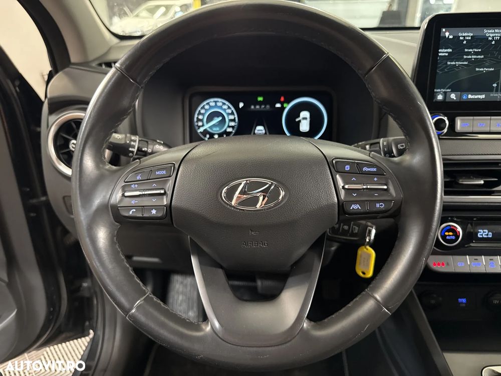 Hyundai KONA - 18
