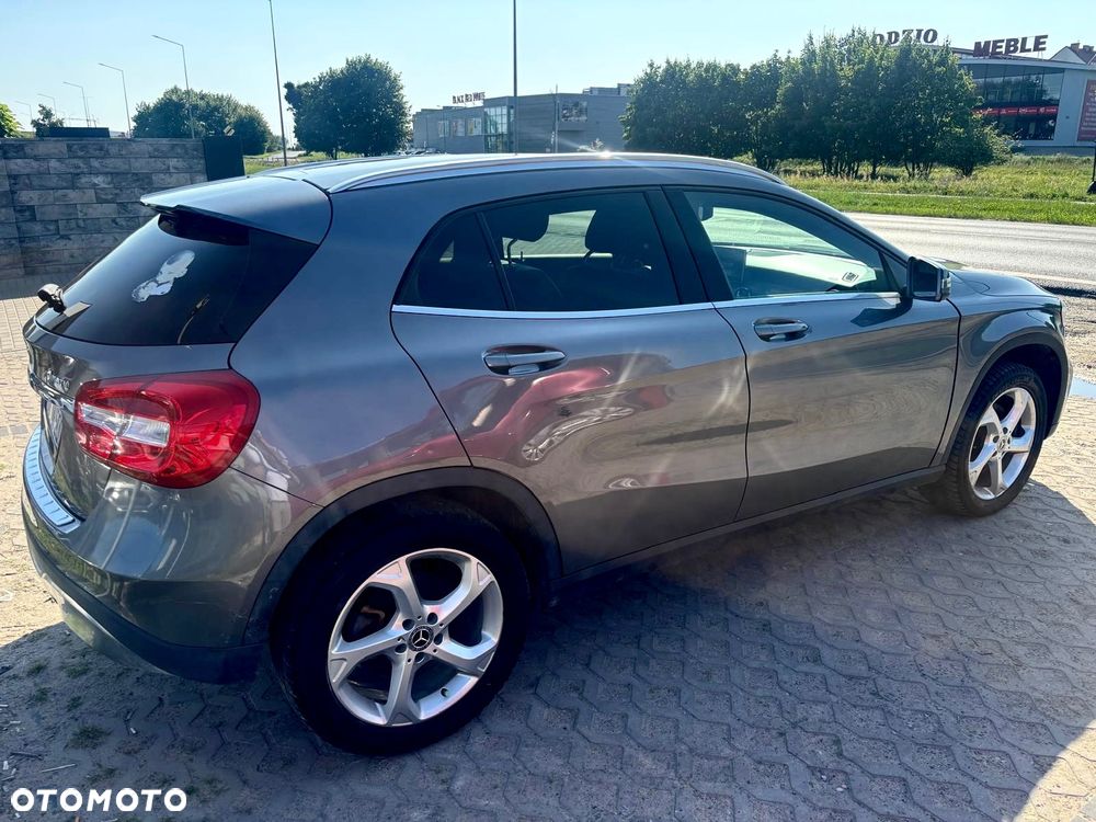Mercedes-Benz GLA 250 4-Matic - 7