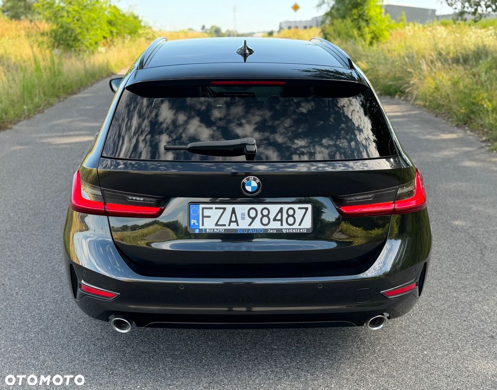 BMW Seria 3 320d Sport Line Shadow - 14