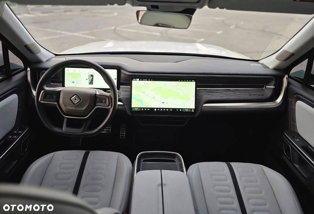 Rivian R1S - 8
