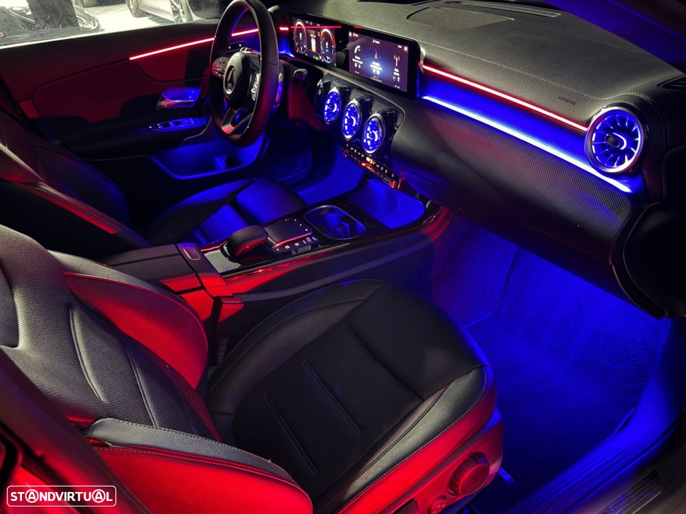 Mercedes-Benz CLA 250 e Shooting Brake AMG Line - 13