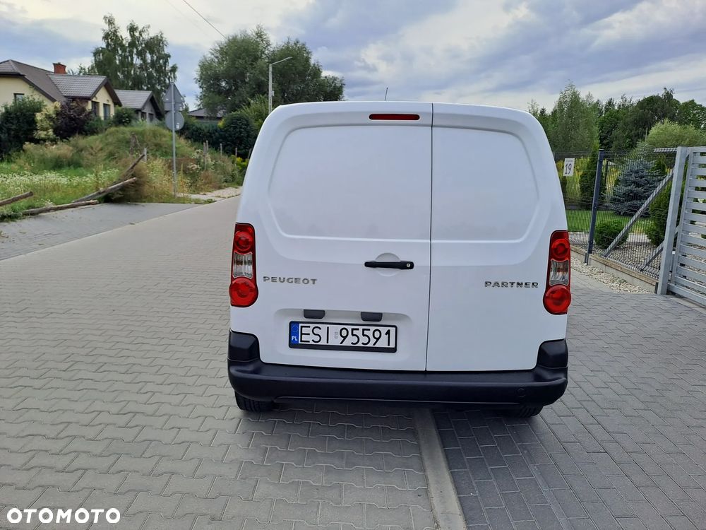 Peugeot Partner 1.6 HDI / 3 osobowy/ Blaszak / Bardzo Ładny/ - 6