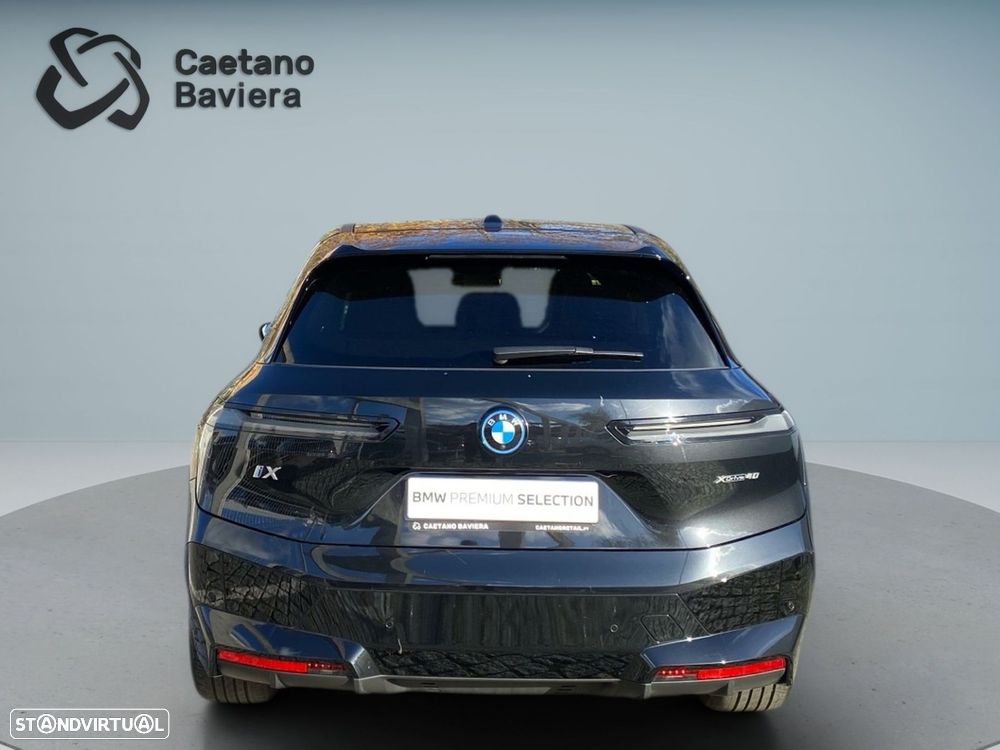BMW iX xDrive 40 Pack Desportivo - 24
