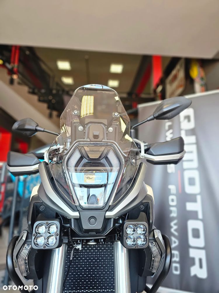 QJMOTOR SRT 600SX - 3