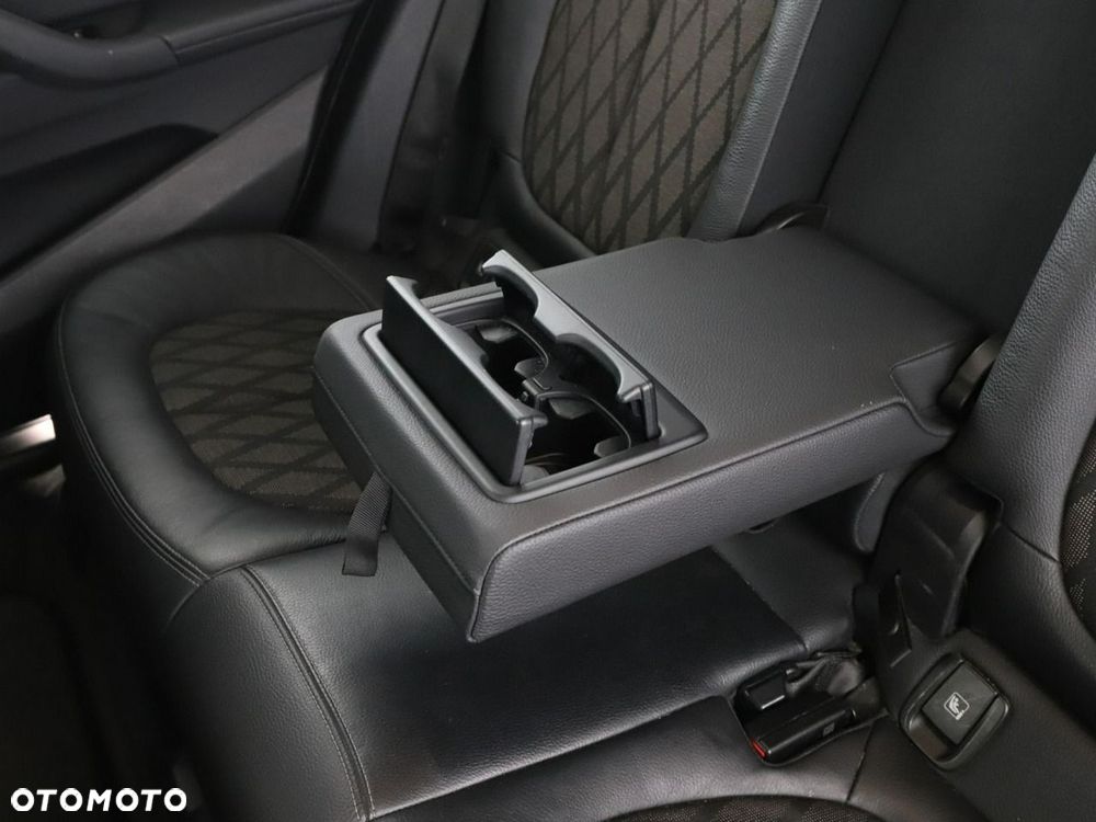 BMW X1 xDrive20d xLine - 38