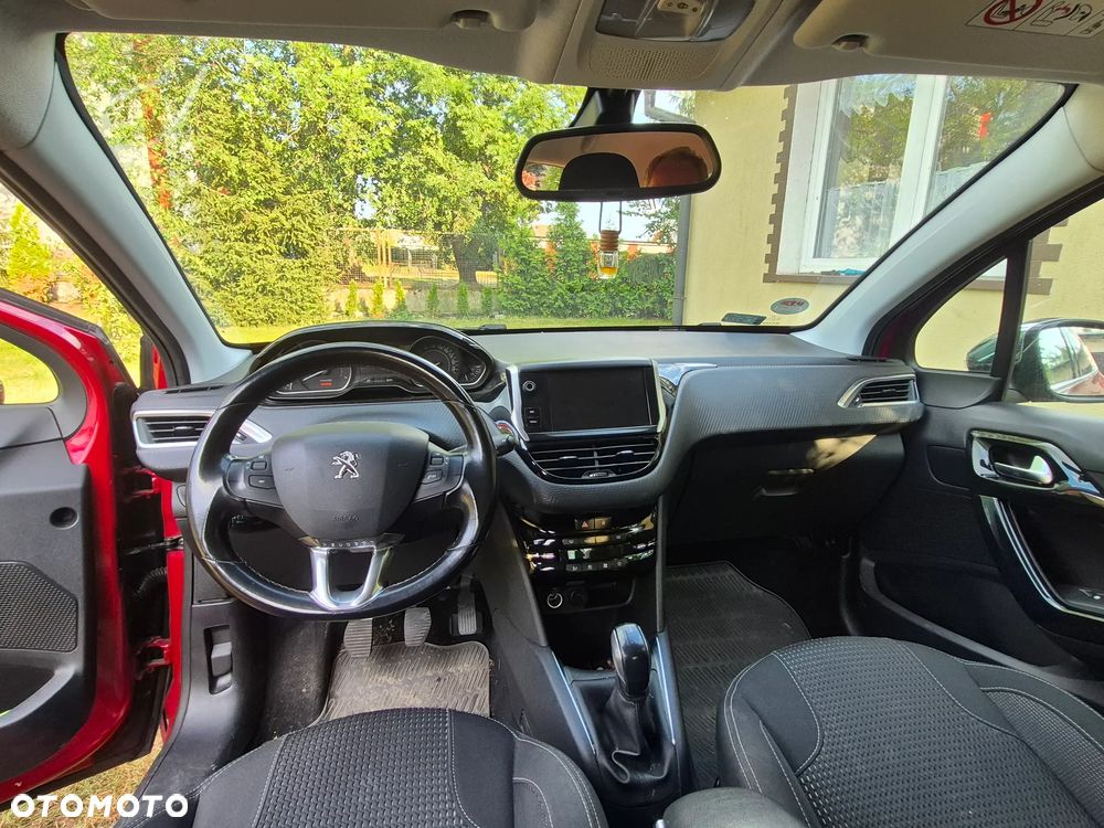 Peugeot 208 1.2 PureTech Allure S&S - 2