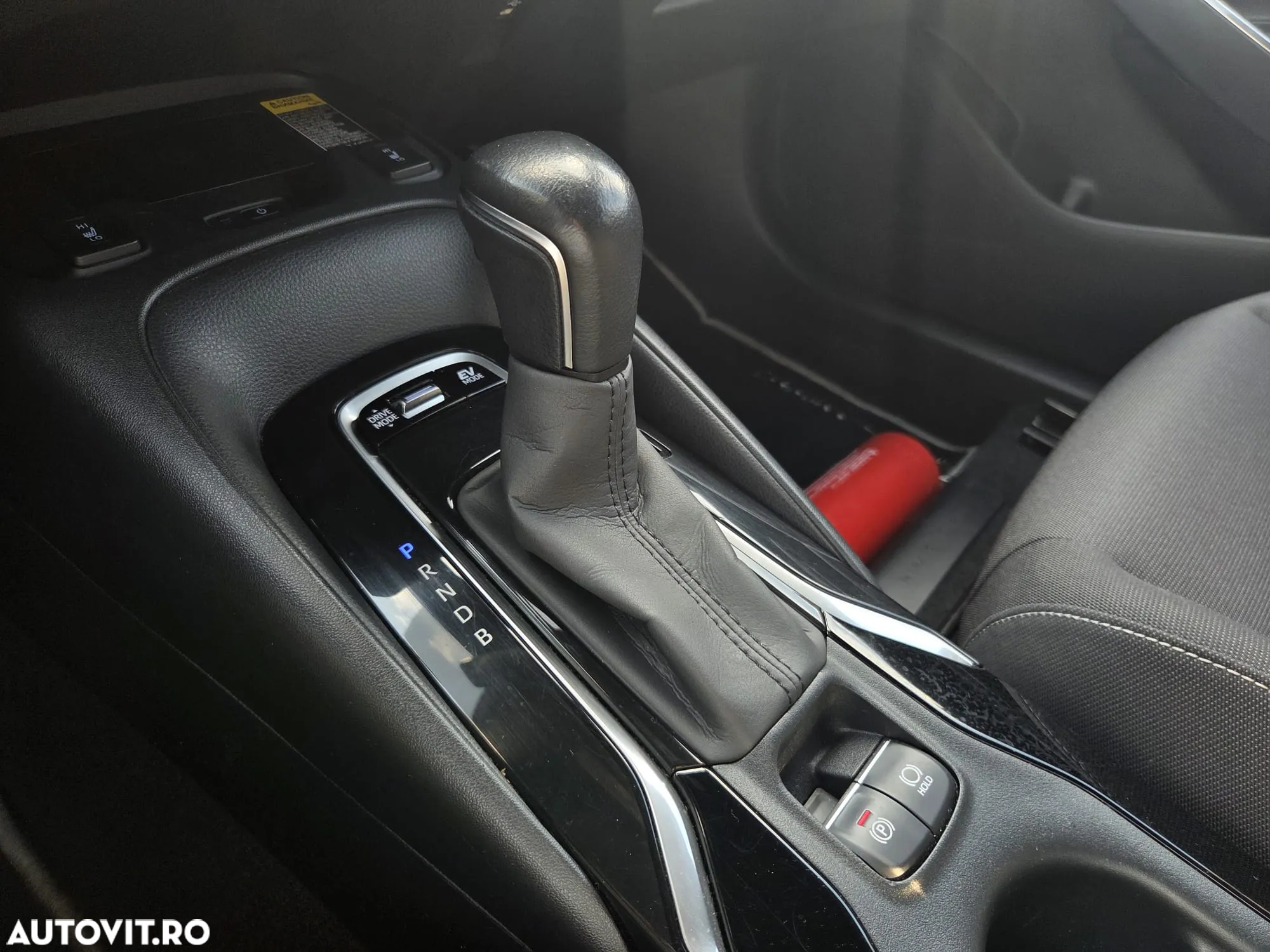 Toyota Corolla 1.8 HSD Dynamic - 19