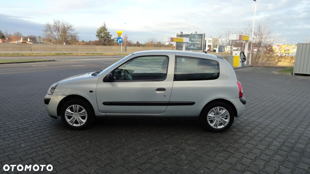 Renault Clio 1.2 16V Authentique - 6