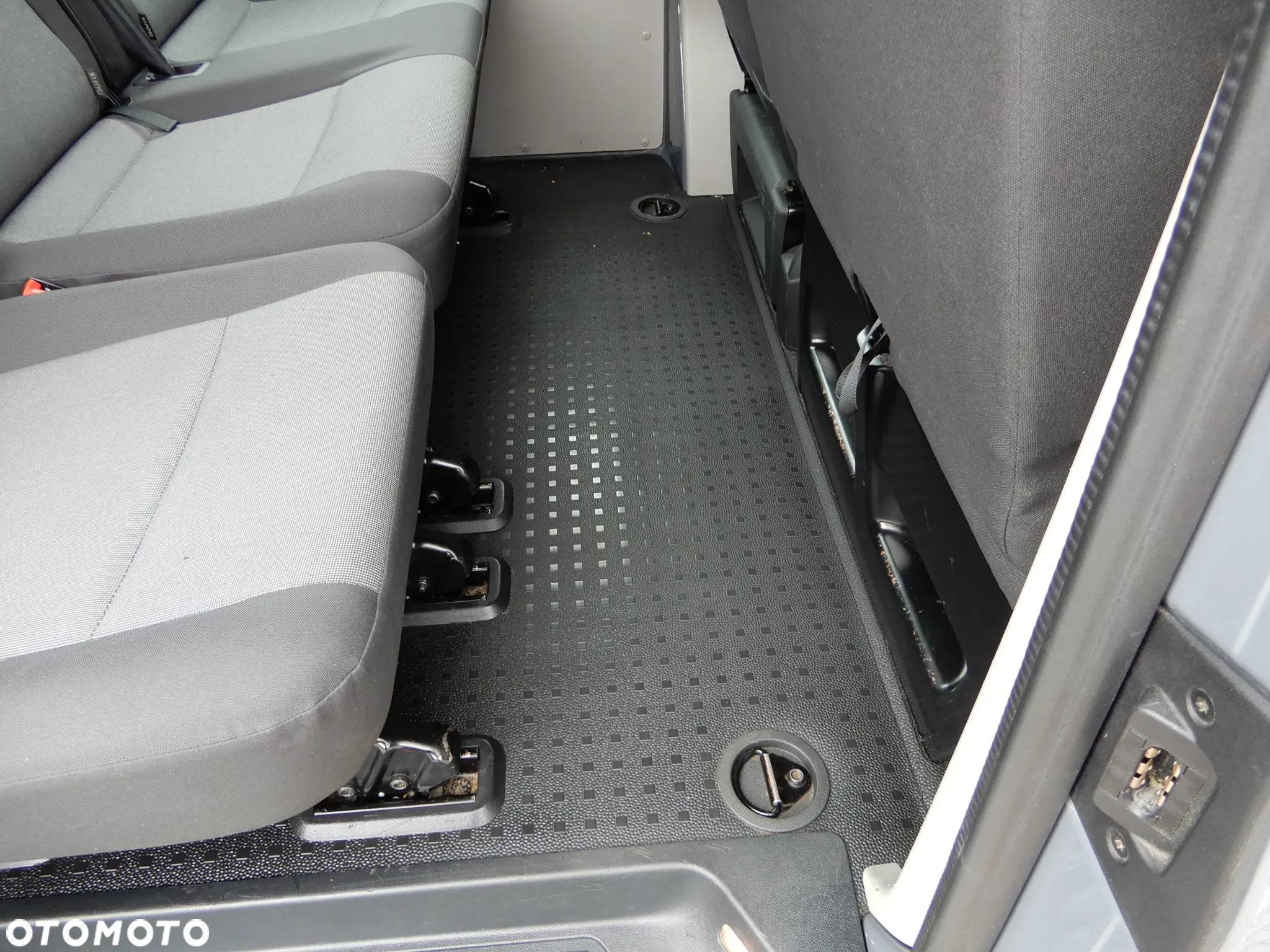 Volkswagen Transporter - 19