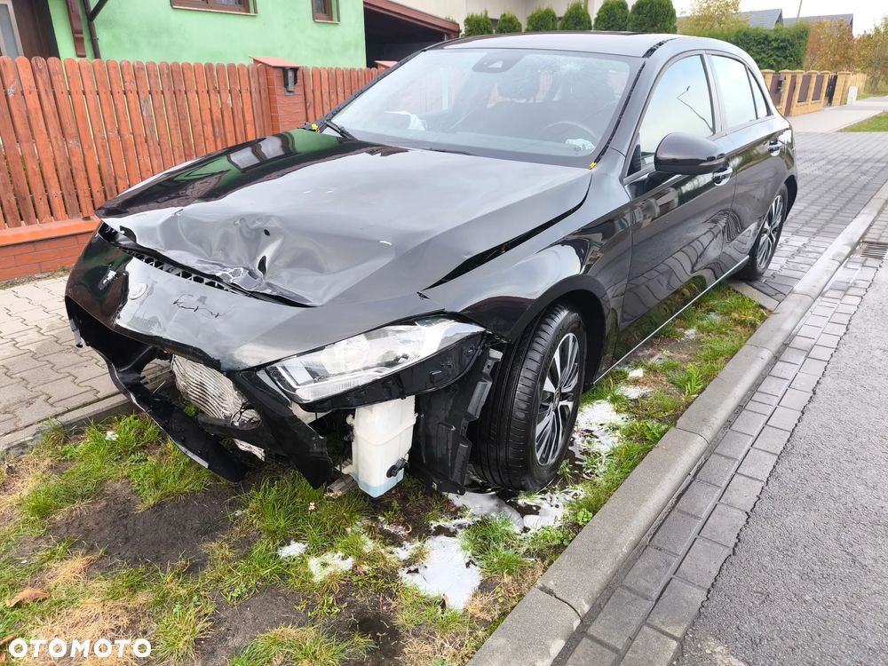 Mercedes-Benz Klasa A 180 d Edition 2021 - 4