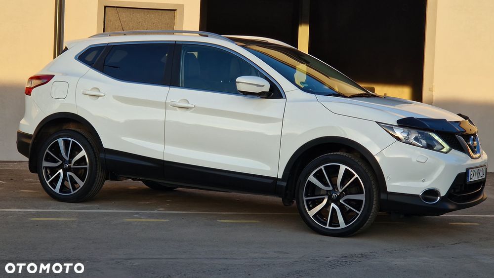 Nissan Qashqai 1.2 DIG-T Xtronic TEKNA+ - 3