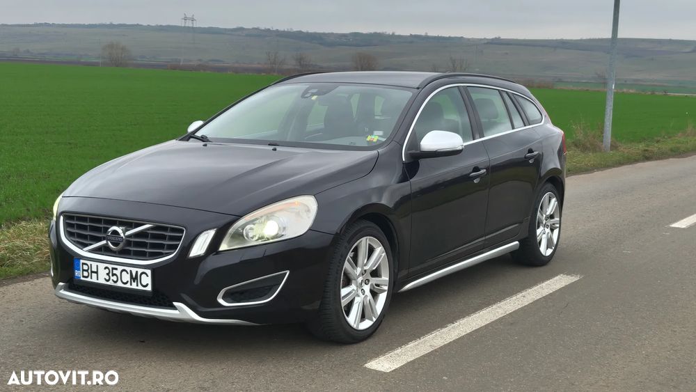 Volvo V60 2.0T Geartronic Powershift Summum - 1
