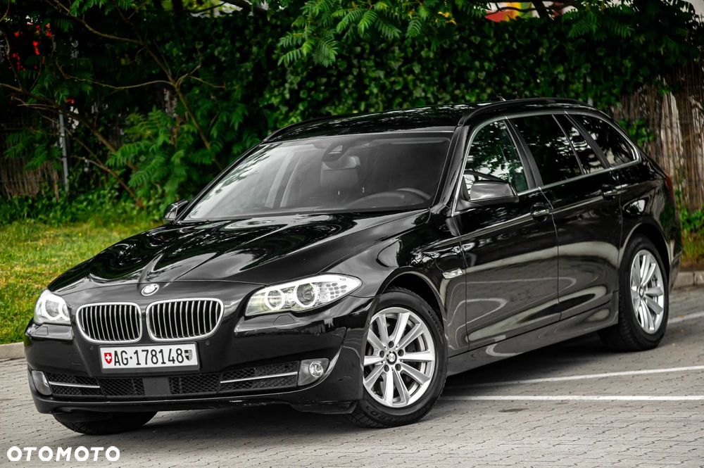 BMW Seria 5 530d xDrive - 7