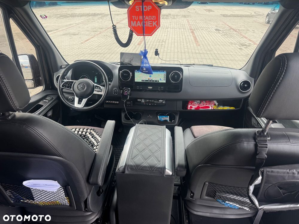 Mercedes-Benz Sprinter - 20