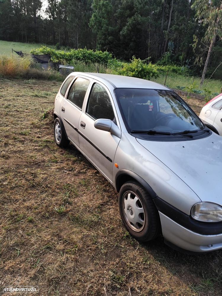 Opel Corsa 1.2 16V - 1