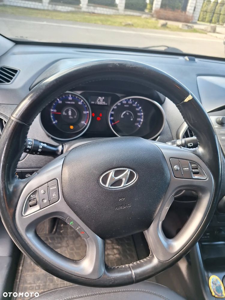 Hyundai ix35 - 11