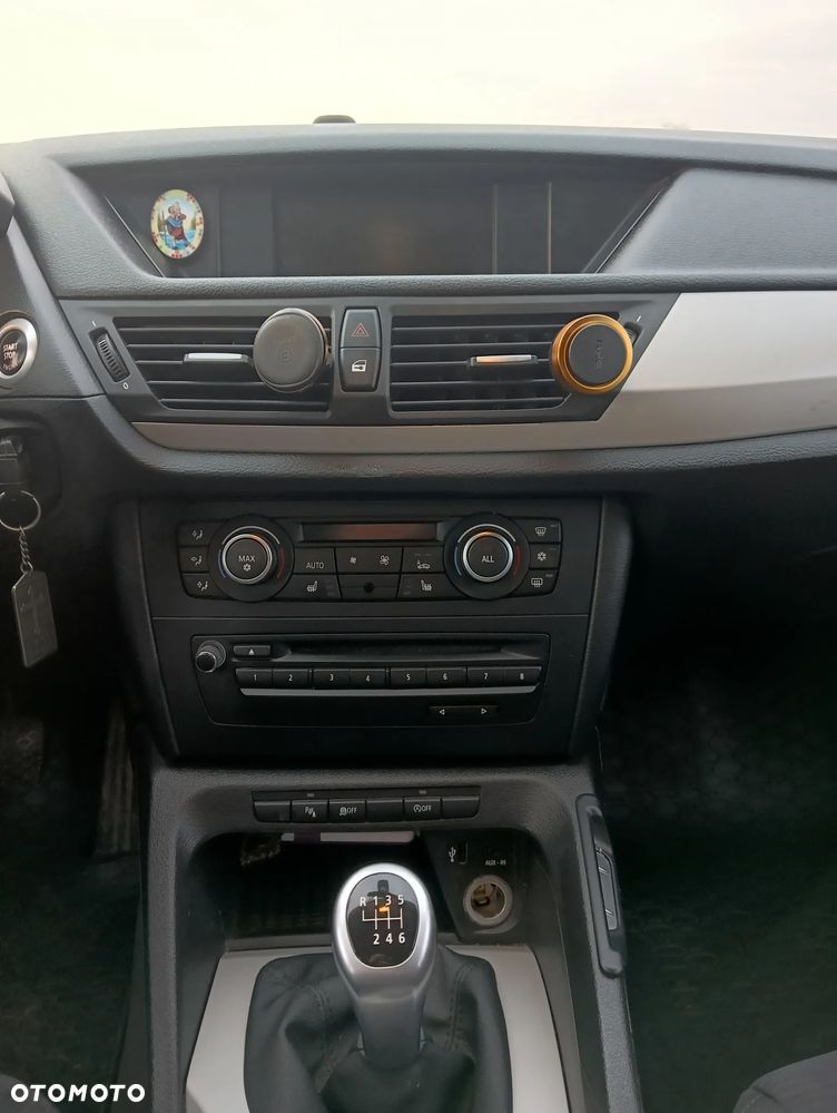 BMW X1 sDrive18d - 8