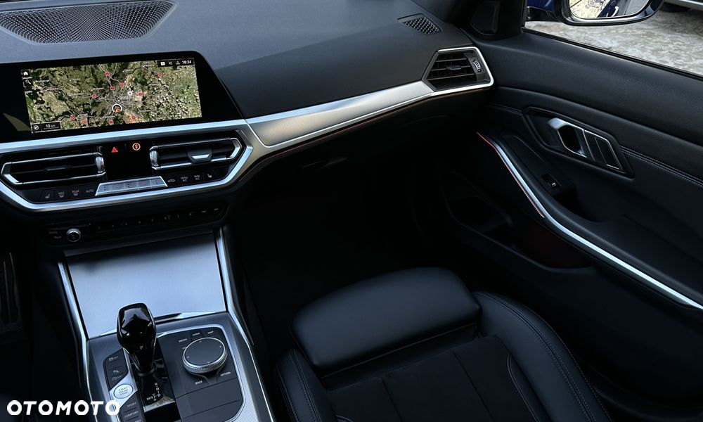 BMW Seria 3 320i M Sport sport - 15