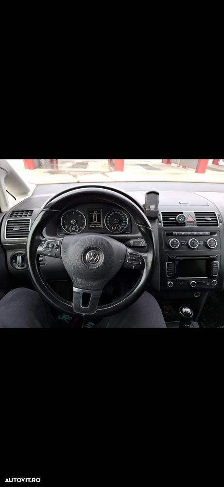 Volkswagen Touran 1.6 TDI Comfortline - 6