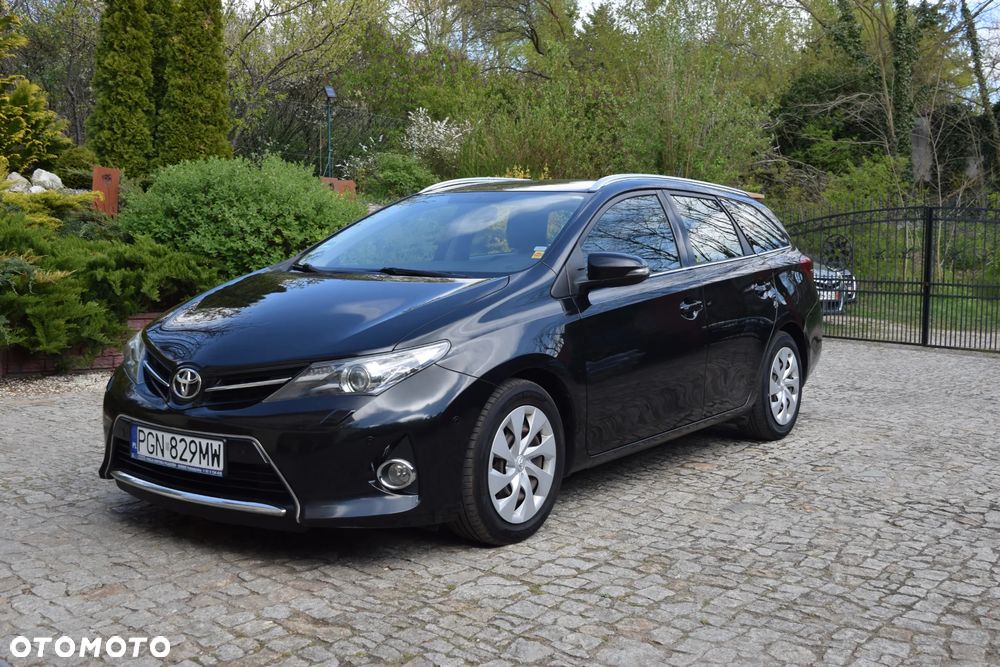 Toyota Auris 1.4 D-4D Design Edition - 2
