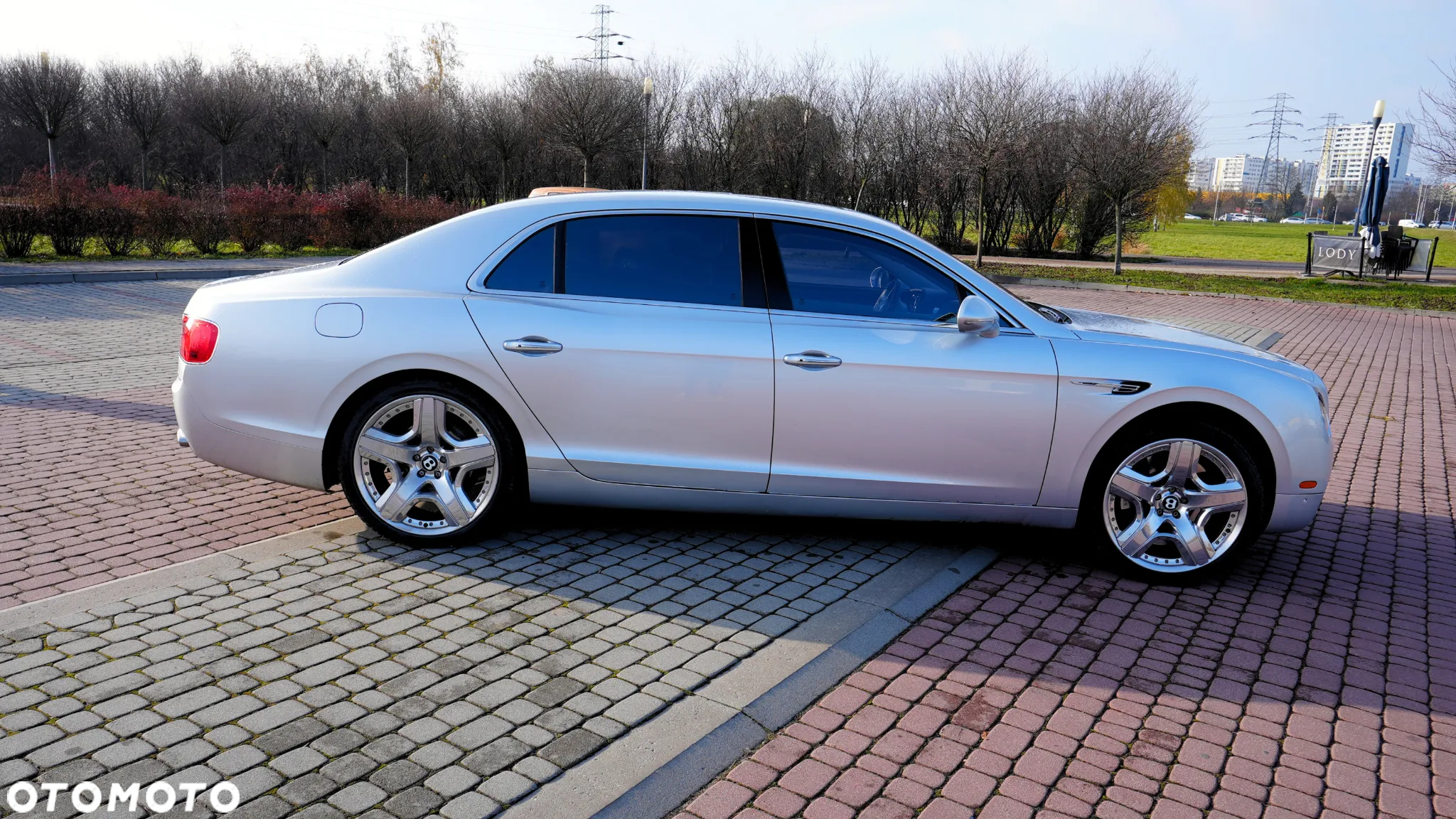 Bentley Flying Spur W12 - 14