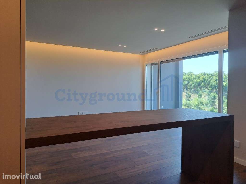 Apartamento T3 Duplex na cidade de Leiria com 3 suítes e vista para... - Grande imagem: 4/44