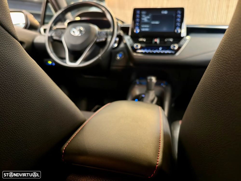 Toyota Corolla 1.8 Hybrid Exclusive - 33