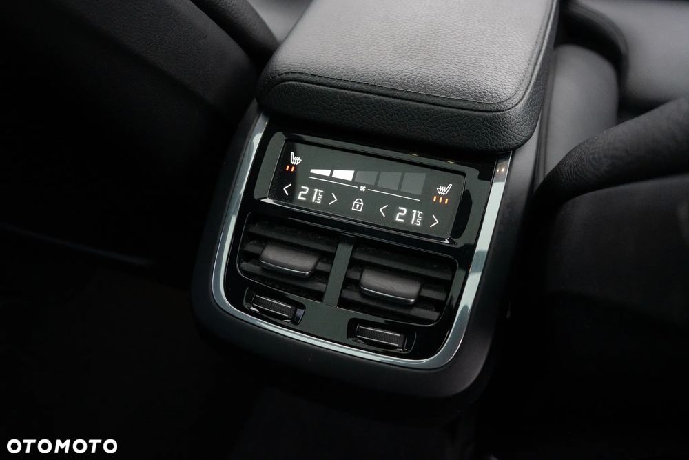 Volvo XC 60 D4 AWD Geartronic Inscription - 25