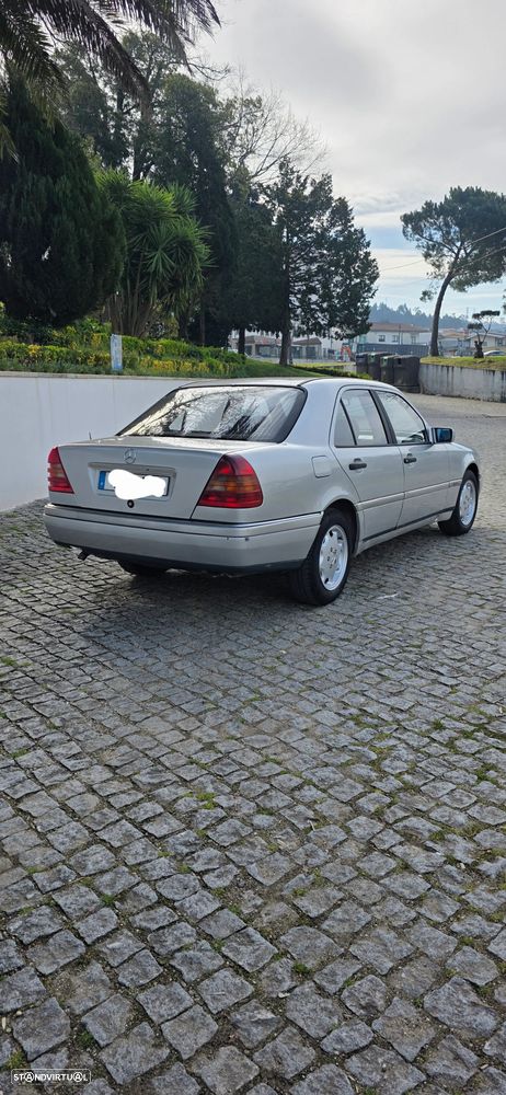 Mercedes-Benz C 220 D Elegance - 2