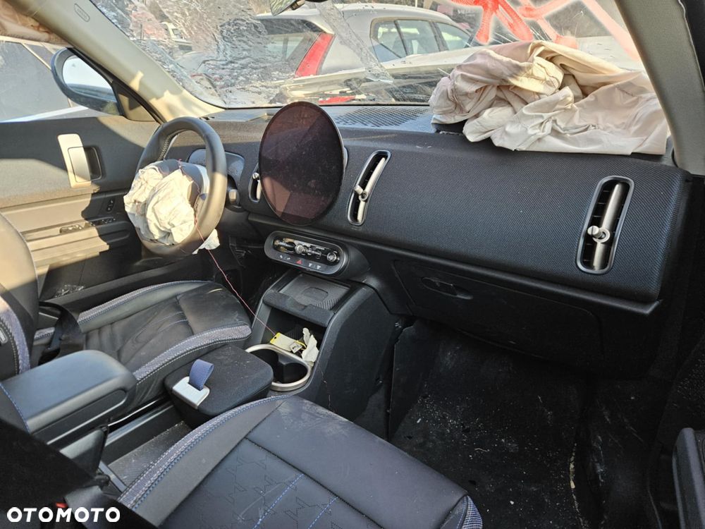 MINI Countryman C Classic Trim - 7