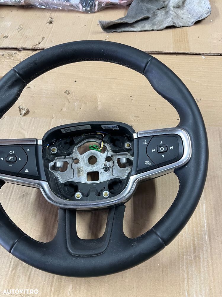 Volan Volvo xc40 2023 - 2