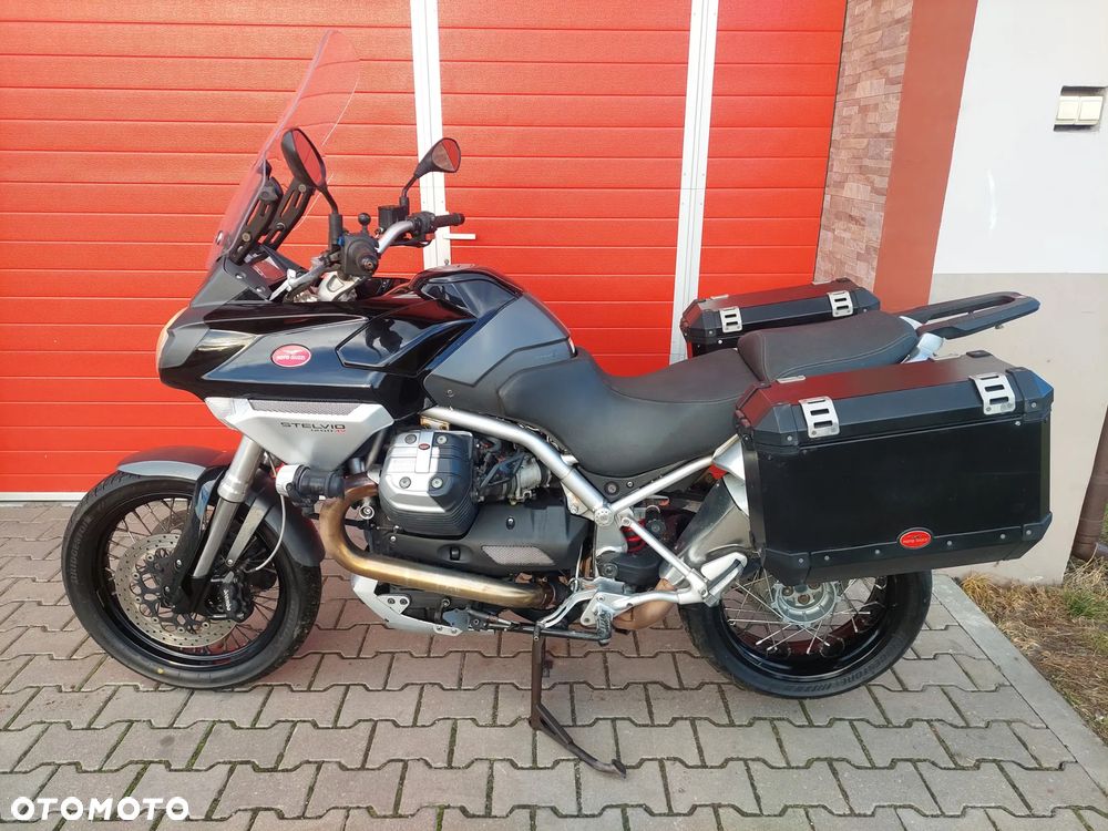 Moto Guzzi Stelvio - 4