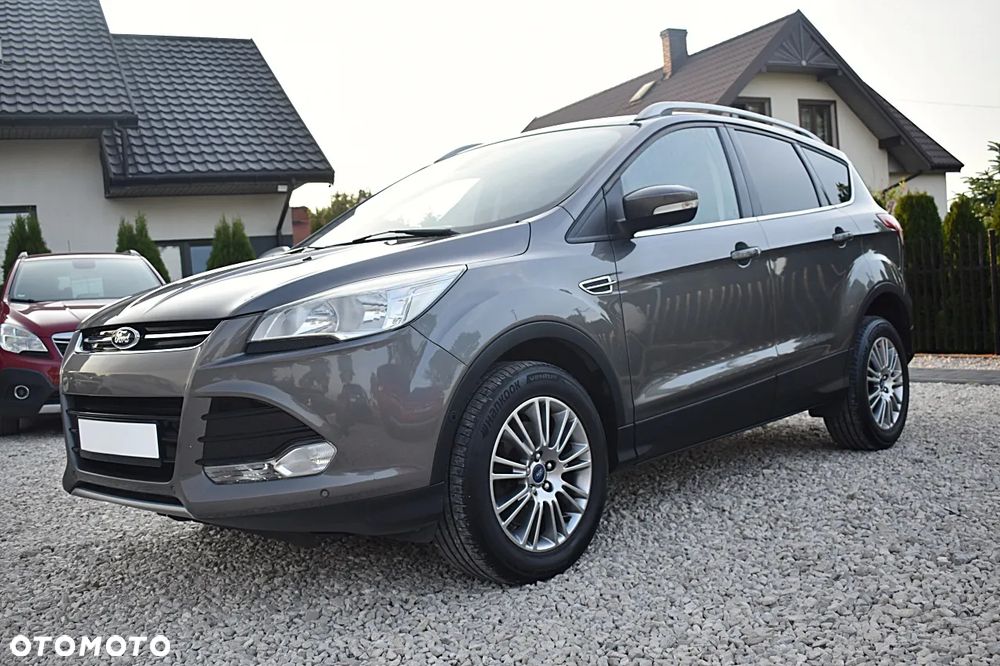 Ford Kuga 2.0 TDCi 2x4 Titanium - 4
