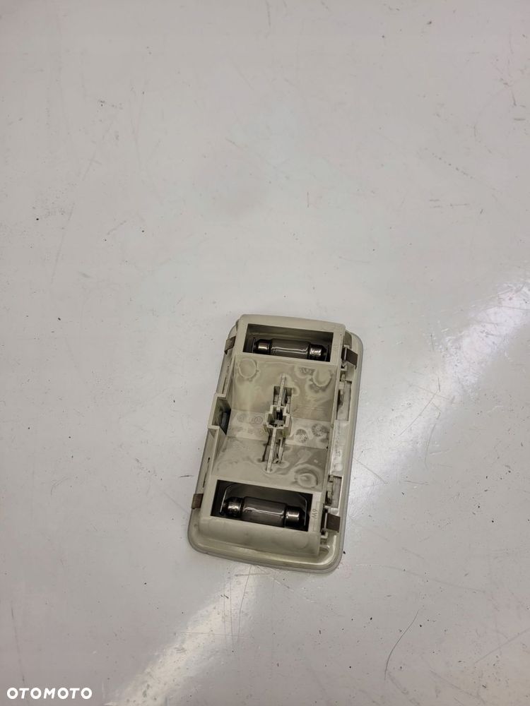 LAMPKA PODSUFITKI AUDI A6 C6 Q7 4L 4F9947123 - 3