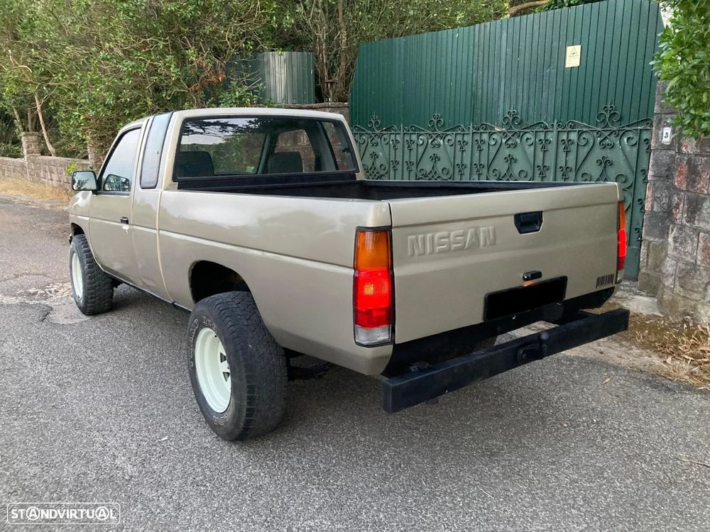 Nissan Pick Up 2.5 D CD - 7