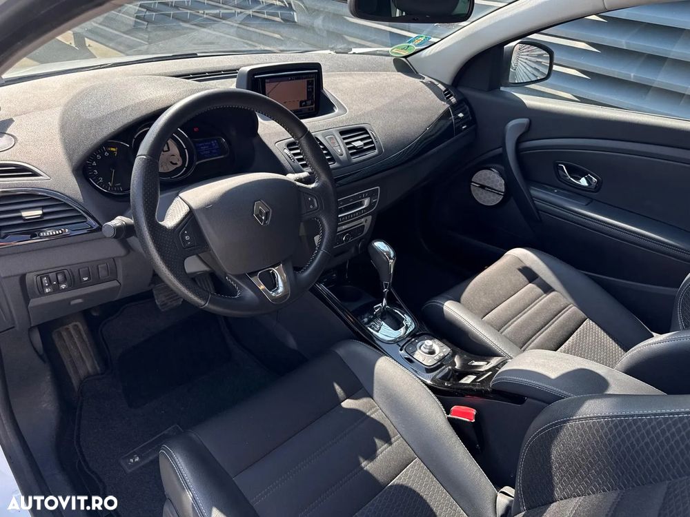 Renault Megane Coupe TCe 130 EDC Bose Edition - 14