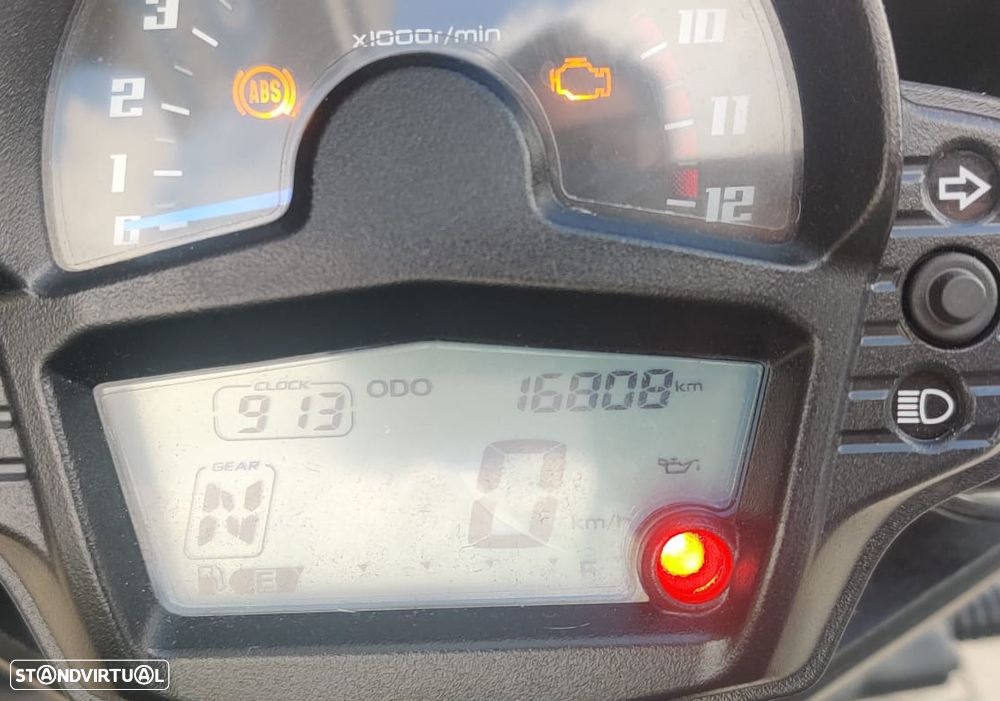 Kawasaki Vulcan 650 S - 12