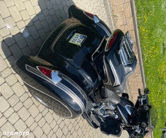 Indian Roadmaster - 10