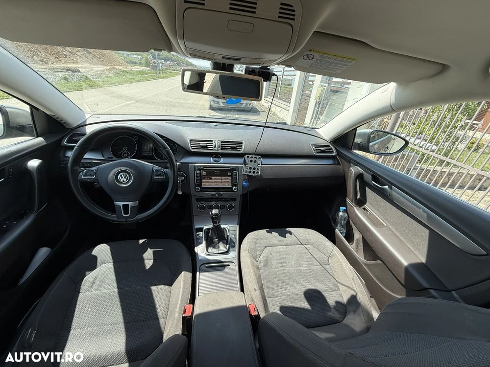 Volkswagen Passat 2.0 TDI BlueMotion Technology Comfortline - 2