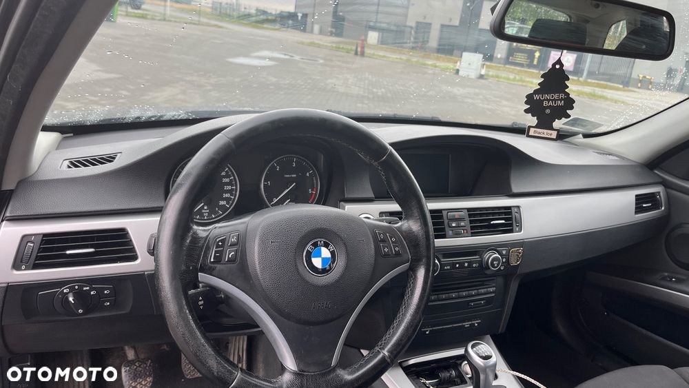 BMW Seria 3 320d - 8