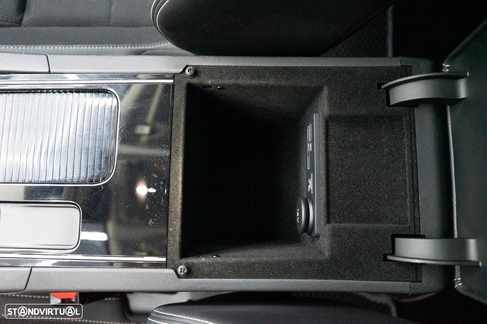 Jaguar F-Pace 20d Aut. R-Sport - 30