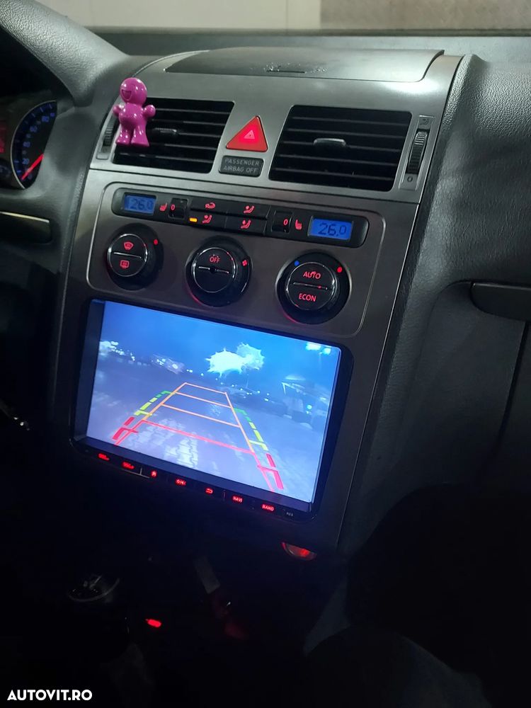 Volkswagen Touran 2.0 TDI Highline - 2