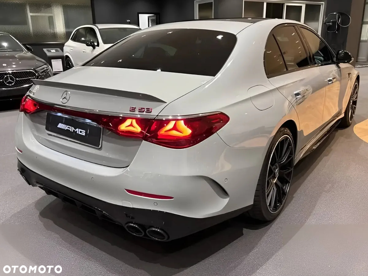 Mercedes-Benz Klasa E AMG 53 4-Matic+ - 4