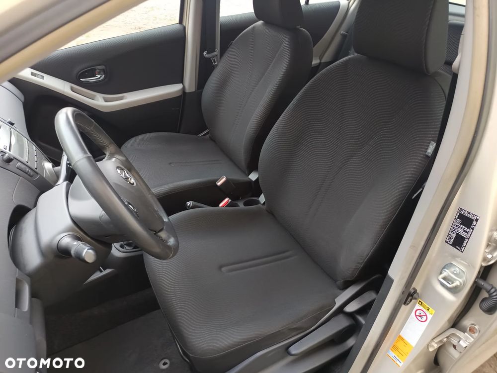 Toyota Yaris 1.33 VVT-i Comfort - 11