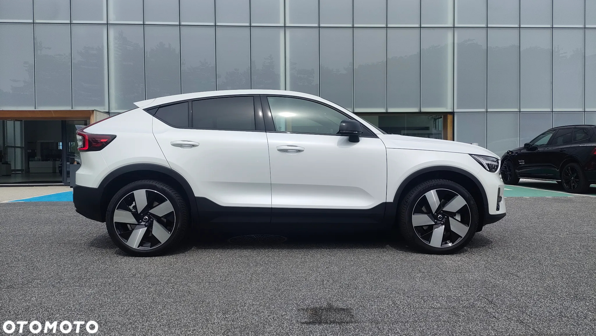Volvo C40 Recharge Plus - 3