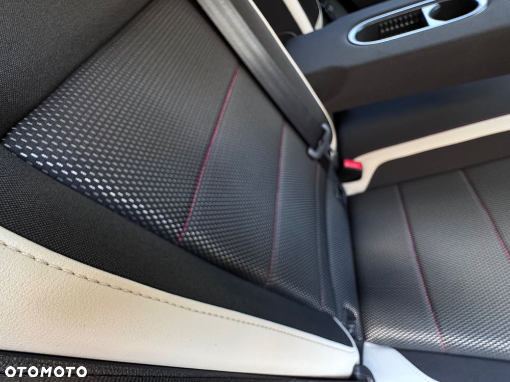 Volkswagen T-Roc 2.0 TDI SCR DSG Sport - 12